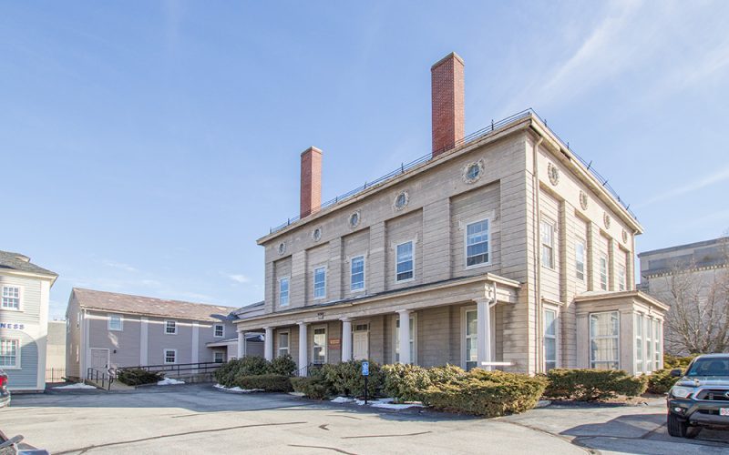 Front façade of the historic Salisbury House