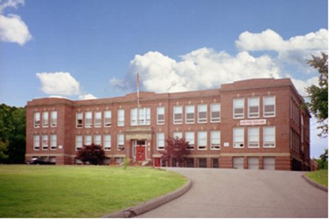 photo of the Mother Brook Art & Community Center.